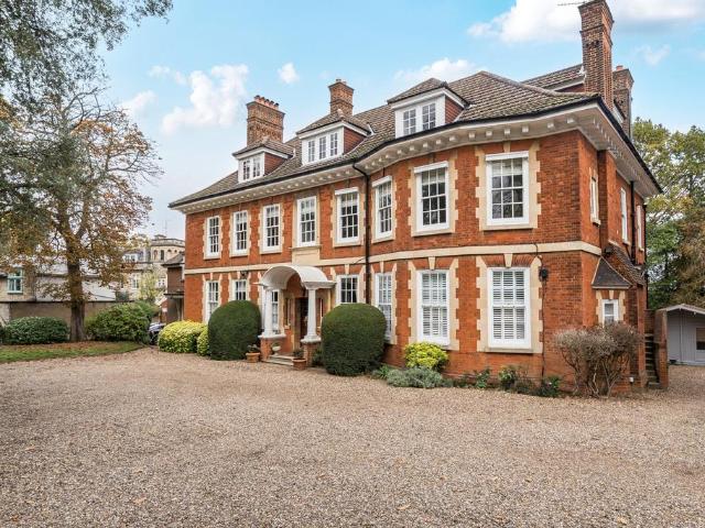 Flat for sale in Bickley, Greater London