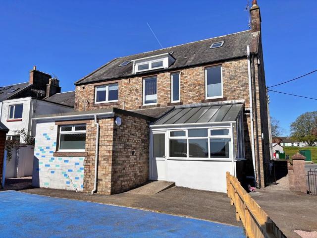 Flat for sale in Castle Douglas, Scotland