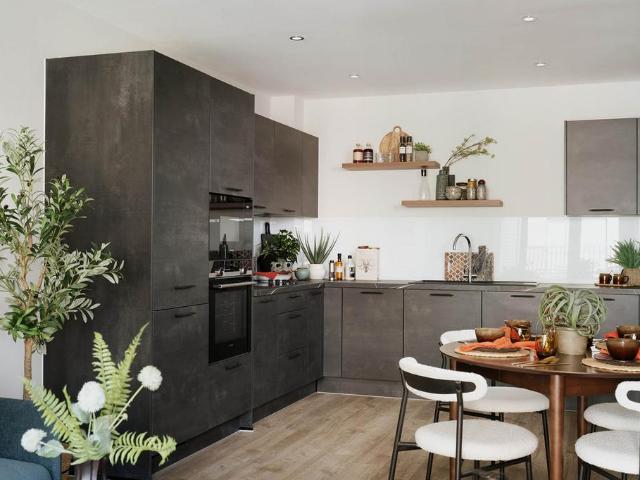 Flat for sale in Old Ford, Bow