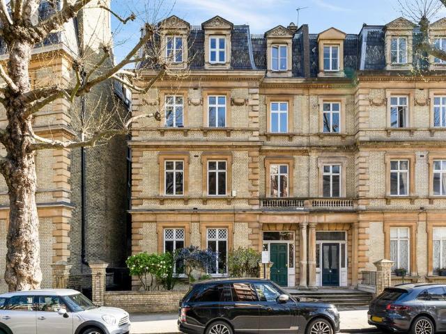 Flat for sale in Notting Hill, Greater London