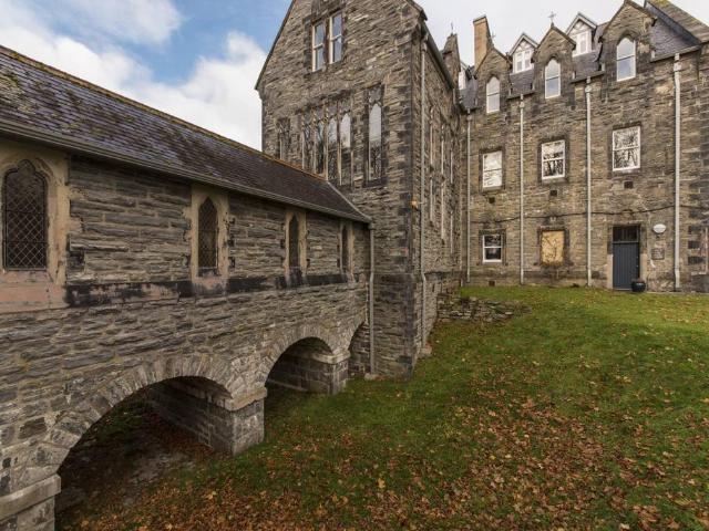 Flat for sale in Fort Augustus, Scotland