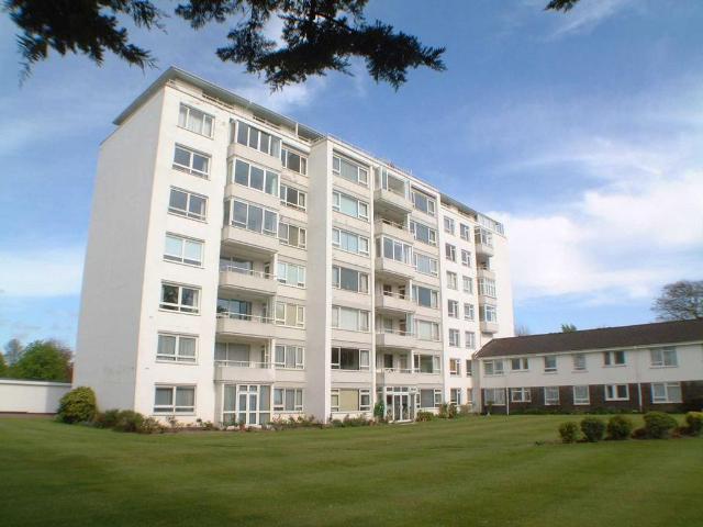 Flat for sale in Eastbourne, East Sussex
