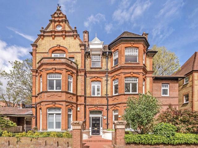 Flat for sale in Belsize Park, Primrose Hill
