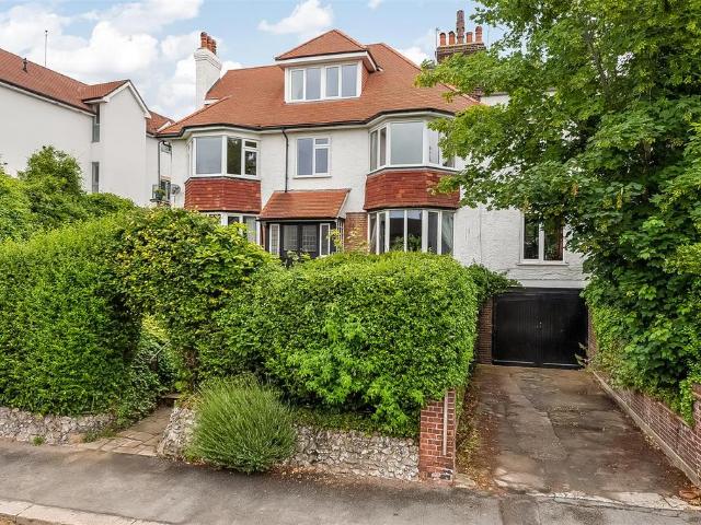 Flat for sale in London Borough of Croydon, Purley