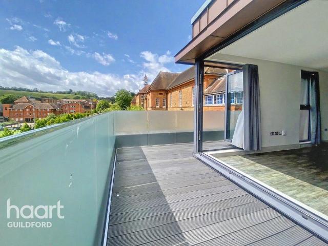 Flat for sale in Guildford Park, Westborough