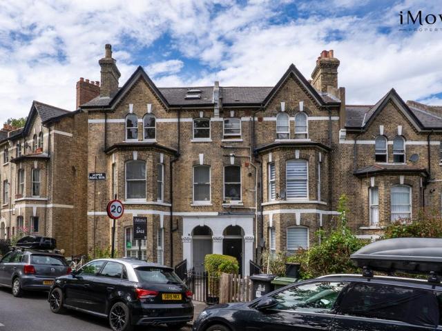 Flat for sale in Greater London