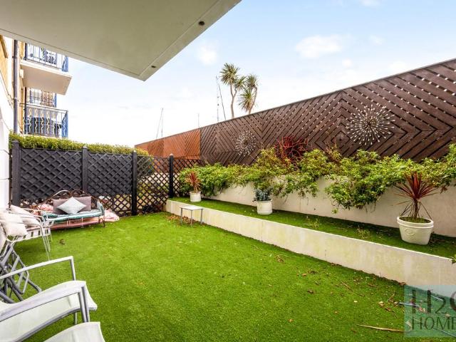 Flat for sale in Roedean