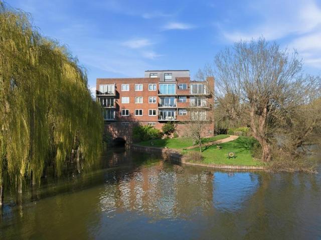 Flat for sale in Stratford-upon-Avon, Alderminster