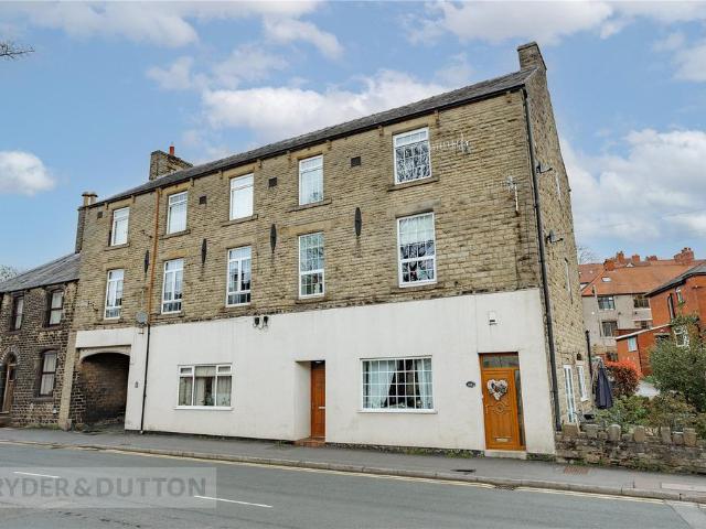 Flat for sale in Saddleworth, Pendock