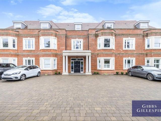 Flat for sale in London Borough of Hillingdon, Greater London