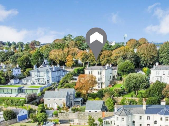 Flat for sale in Mount Wise