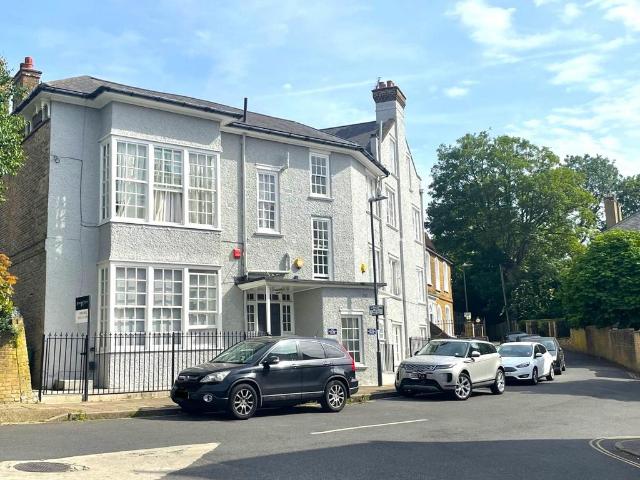 Flat for sale in Harrow On The Hill, Isle Of Man