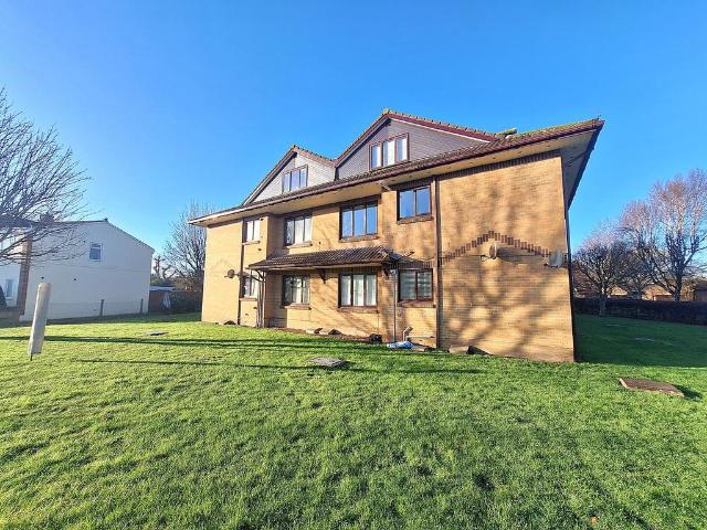 Flat for sale in Poole