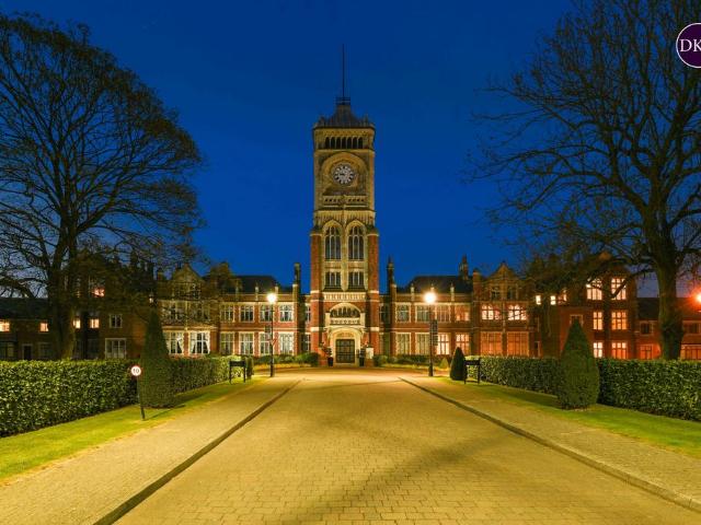 Flat for sale in Connaught Park, Bushey