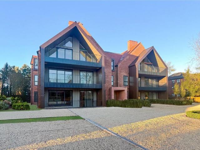 Flat for sale in Grange, West Kirby