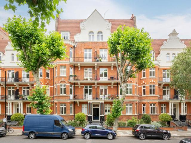 Flat for sale in Kensal Town, Maida Vale