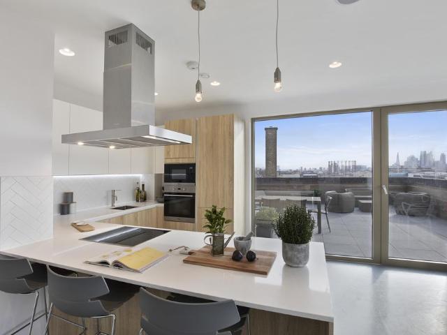 Flat for sale in South Hackney, Greater London