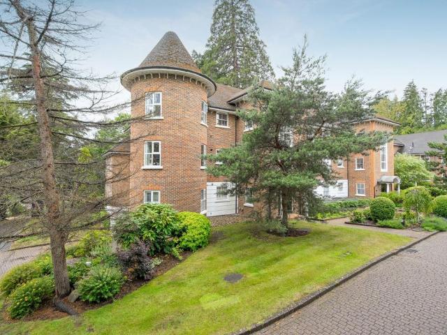 Flat for sale in Sunninghill and Ascot, Ascot