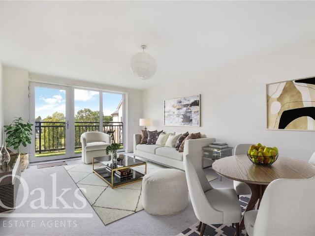 Flat for sale in London Borough of Croydon, South Norwood