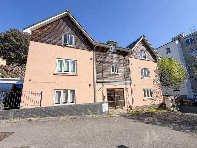 Flat for sale in Weston-super-mare, North Somerset