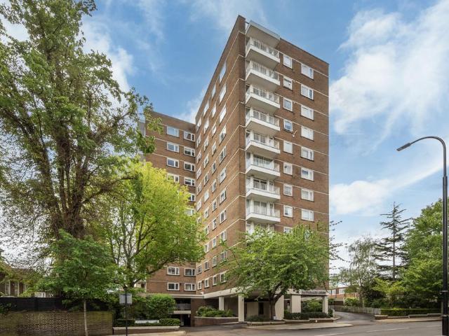 Flat for sale in Belsize Park, Greater London