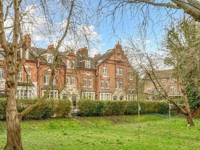Flat for sale in London Borough of Lewisham, Brockley