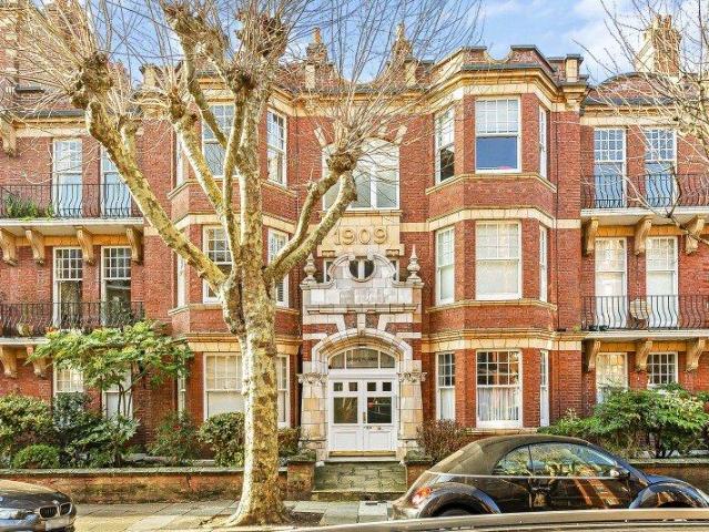 Flat for sale in Greater London