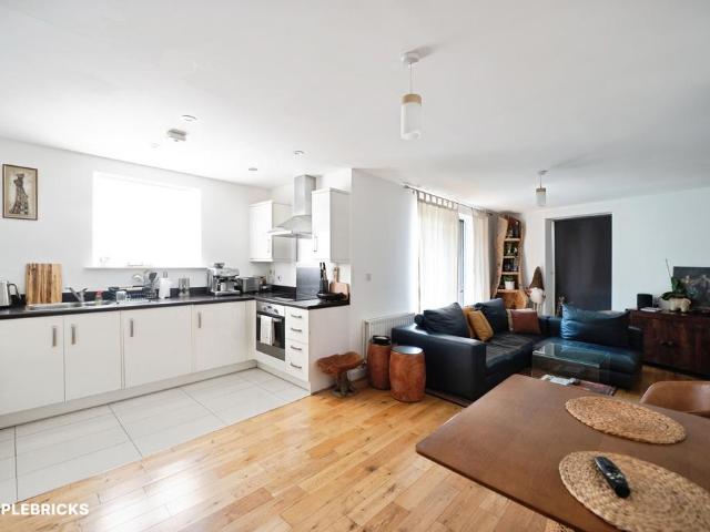 Flat for sale in Barking Riverside, Greater London