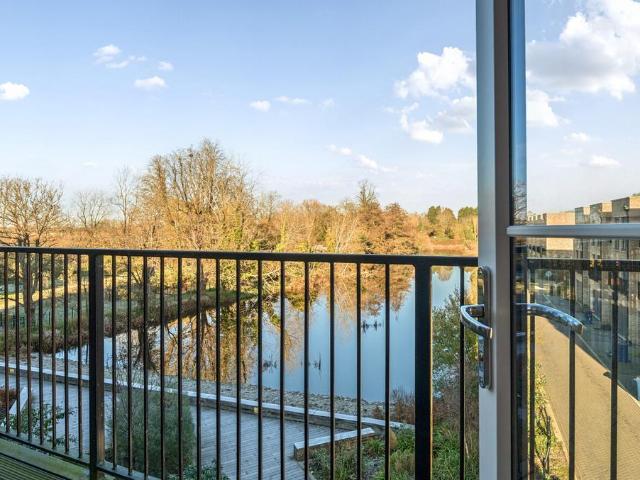 Flat for sale in Wolvercote, The Slade