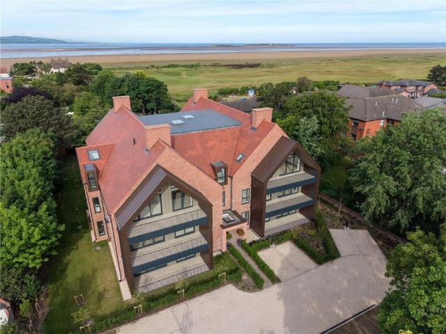Flat for sale in Grange, West Kirby