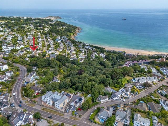 Flat for sale in Penbeagle, Cornwall