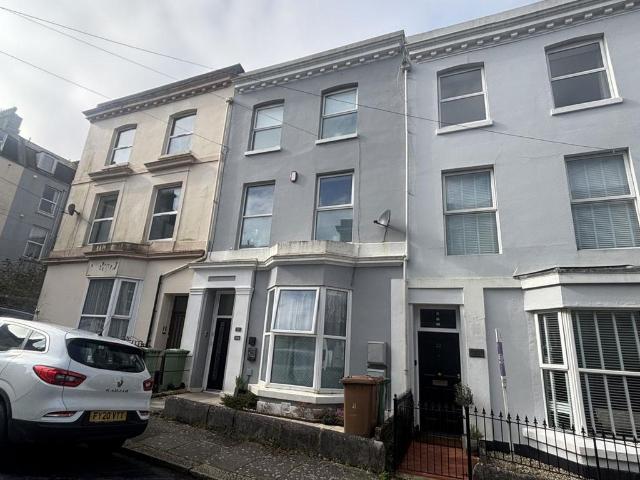 Flat for sale in West Hoe, Mount Wise