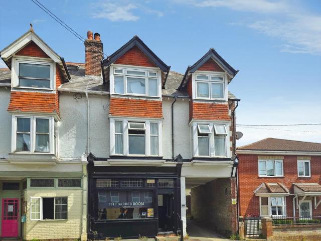 Flat for sale in Totland, Isle Of Wight