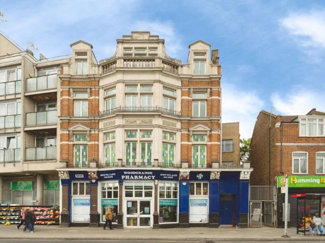 Flat for sale in Forest Gate, Greater London