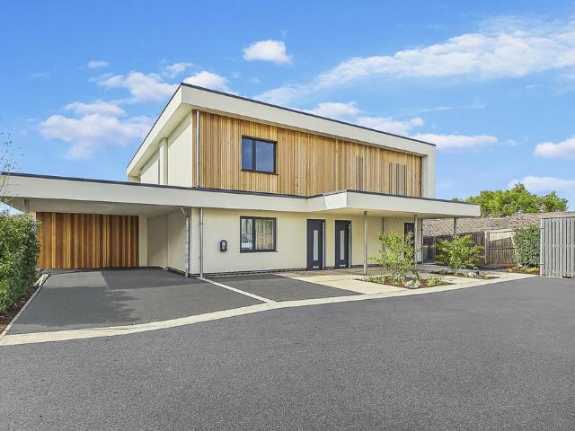 Flat for sale in Ross-on-wye, Isle Of Man
