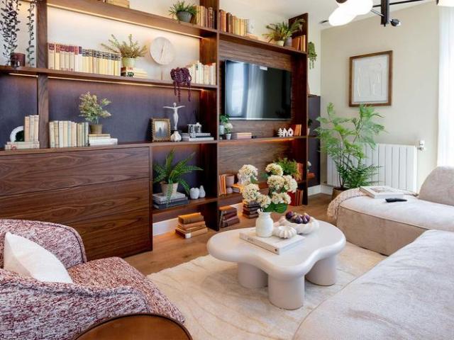 Flat for sale in West Ham, Greater London