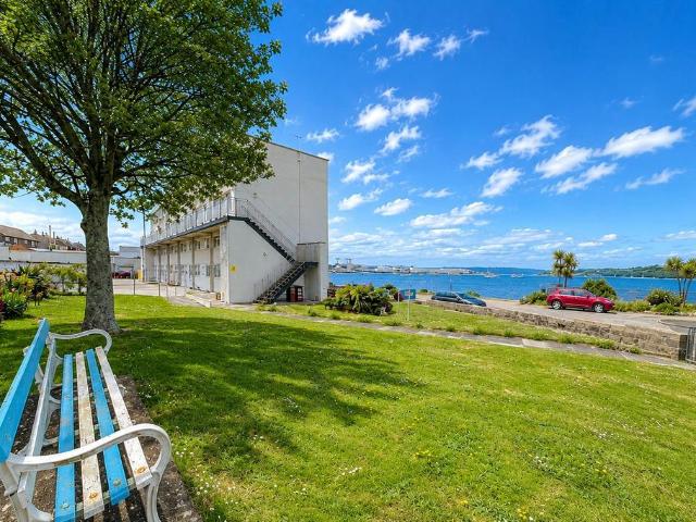 Flat for sale in Torpoint
