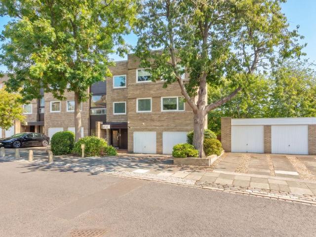 Flat for sale in Jesmond, Tyne And Wear