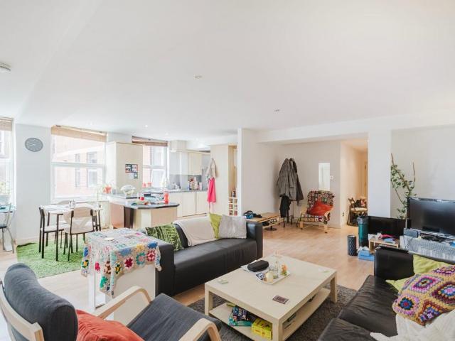 Flat for sale in St Ann's, Haddon
