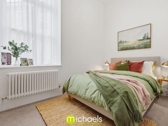 Flat for sale in Fordham Heath, Essex