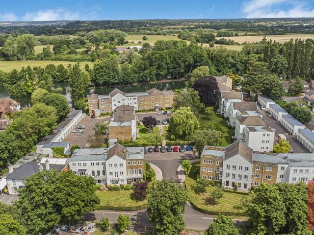 Flat for sale in Bray Wick, Bray