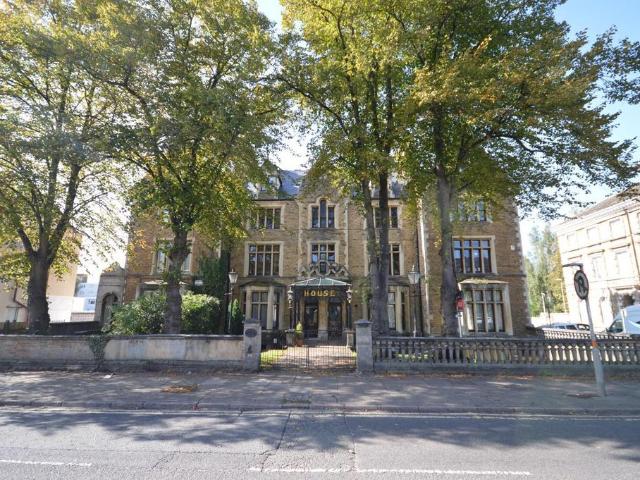 Flat for sale in Semilong, Northampton