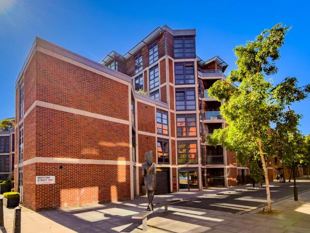 Flat for sale in City of Westminster, Greater London