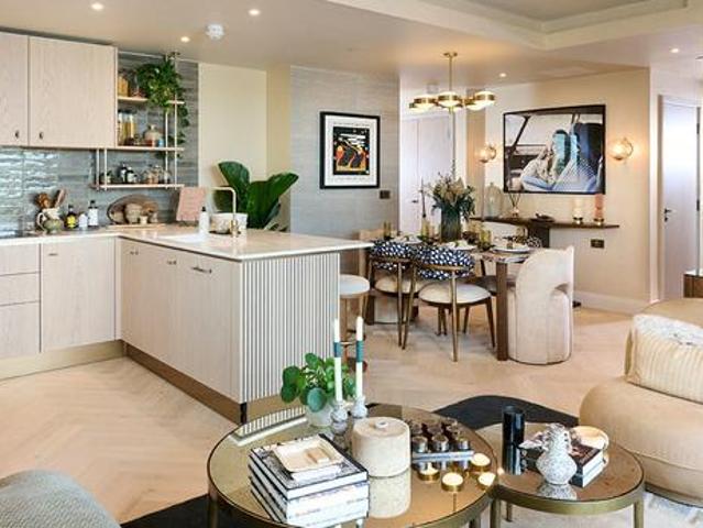 Flat for sale in Primrose Hill, Greater London