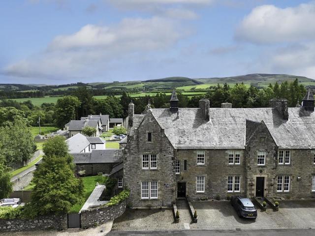 Flat for sale in Tullibardine, Scotland
