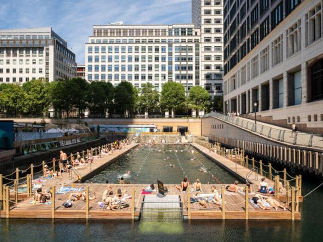 Apartment for sale in Canary Wharf, Greater London