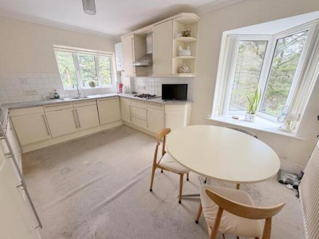 Apartment for sale in Branksome Park, Poole