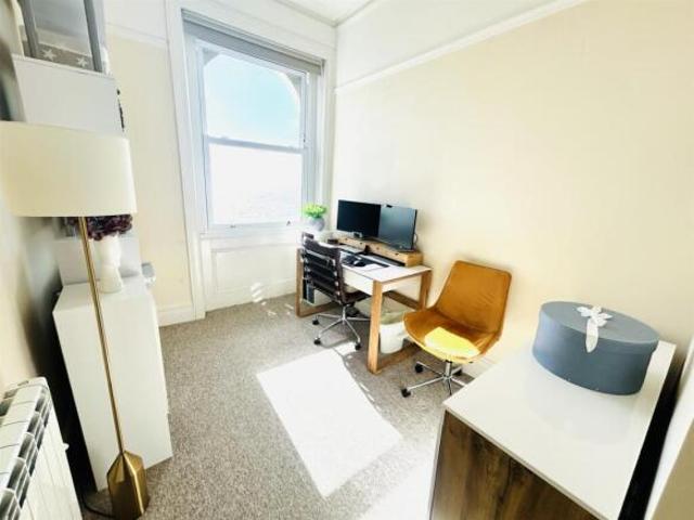Apartment for sale in Eastbourne, East Sussex