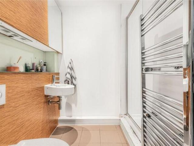 Apartment for sale in Cat Hill