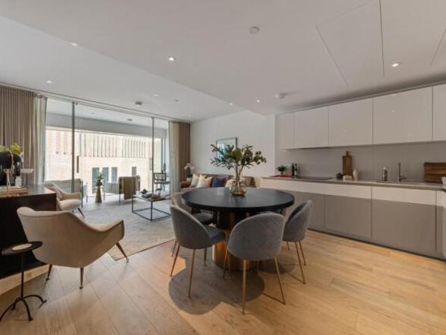 Apartment for sale in London Borough of Wandsworth, Greater London